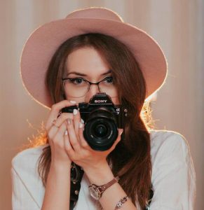 Юлія Галушка – випускниця факультету іноземних мов ІДГУ, молодий талановитий фотограф
